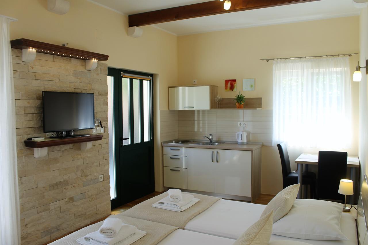 Guest House Ankora Skradin Exterior foto